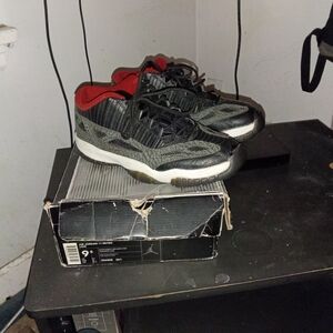Jordan Athletic Shoes Black and Red
